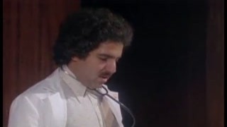 Marilyn Chambers loves to show off her sexy body