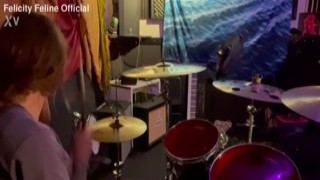 Felicity Feline was locked out of her house, so she had to find a place to beat off